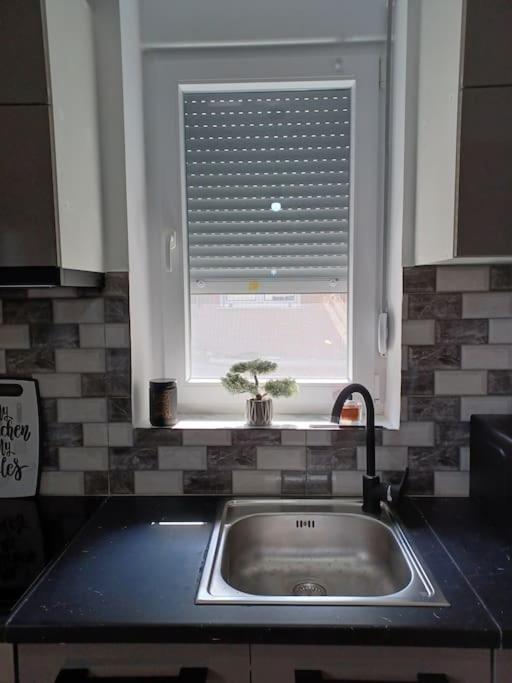 Petite Suite With Backyard. Mytilíni المظهر الخارجي الصورة